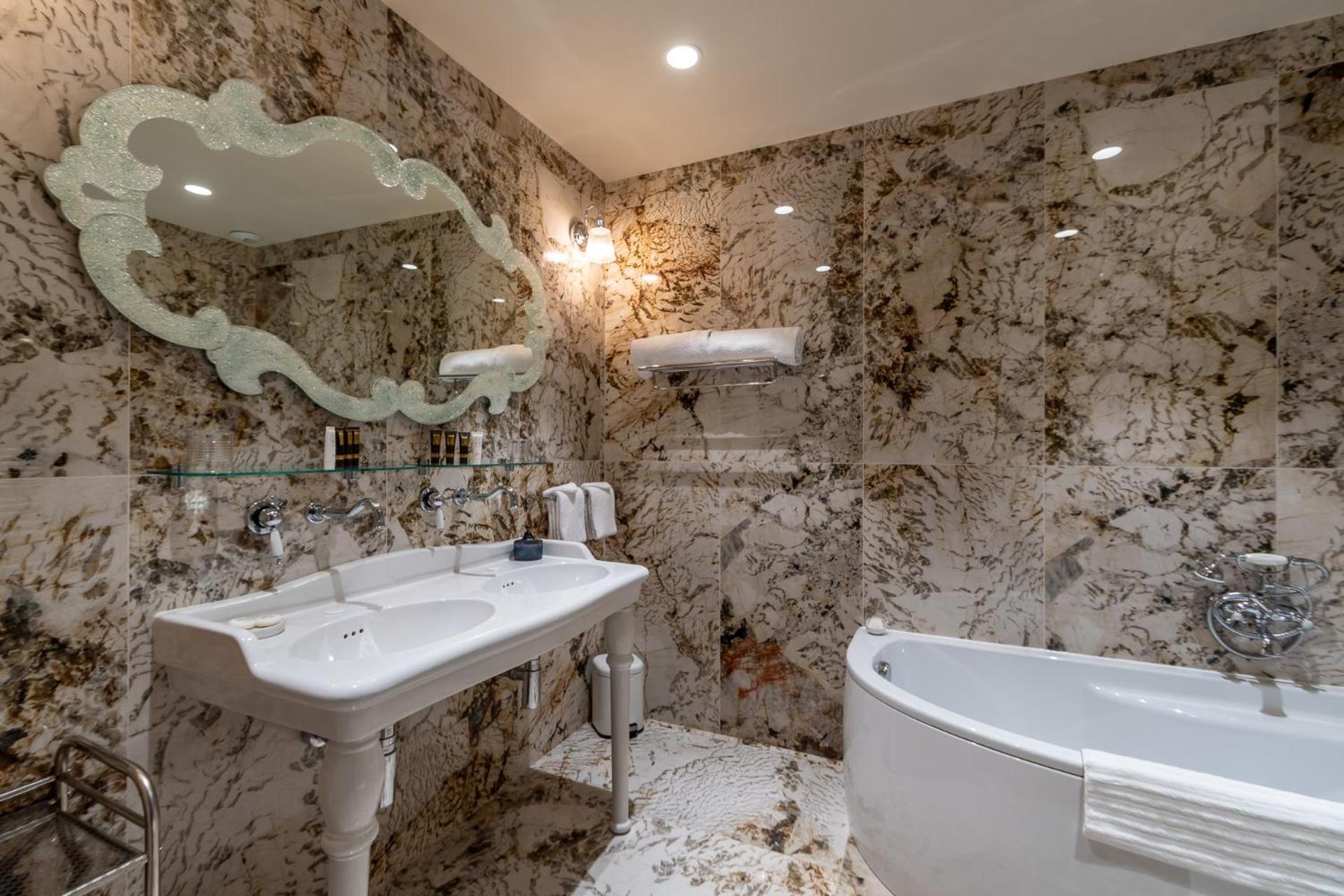 Hotel Demeure Loredana 5*